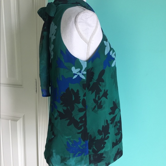 Eva Mendes New York & company sleeveless Top - Picture 3 of 7